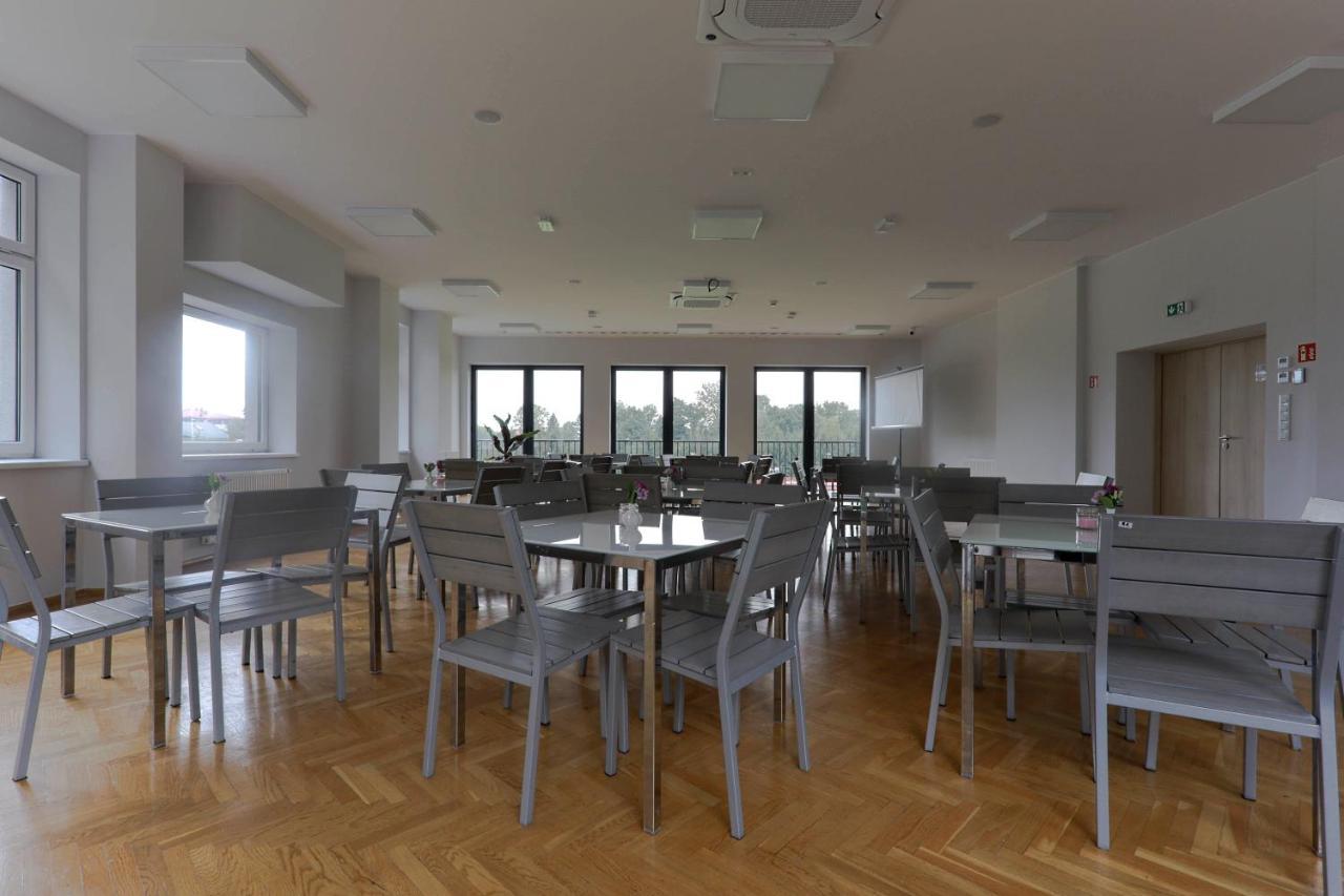 Pawilon Sportowo Turystyczny Kalwarianka Hostel กัลวาเรีย เซบริซิดอว์สกา ภายนอก รูปภาพ
